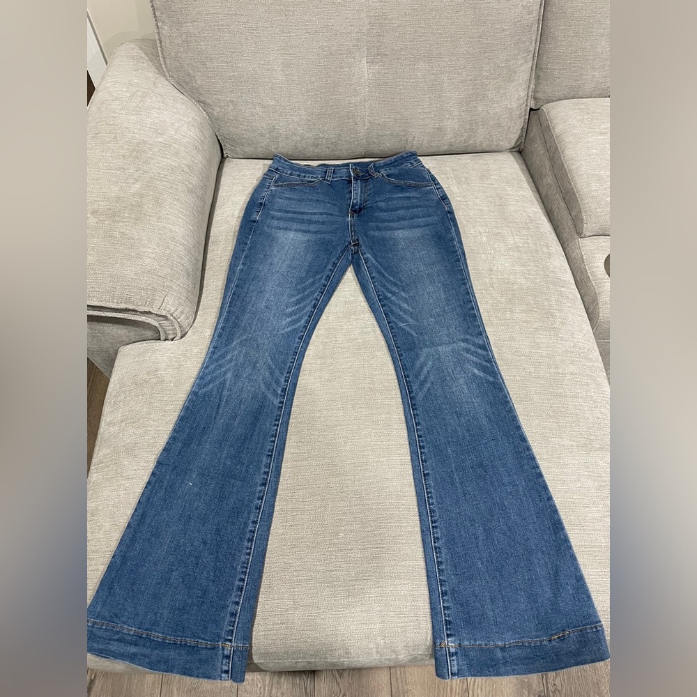NEW: Women’s Flare Jeans